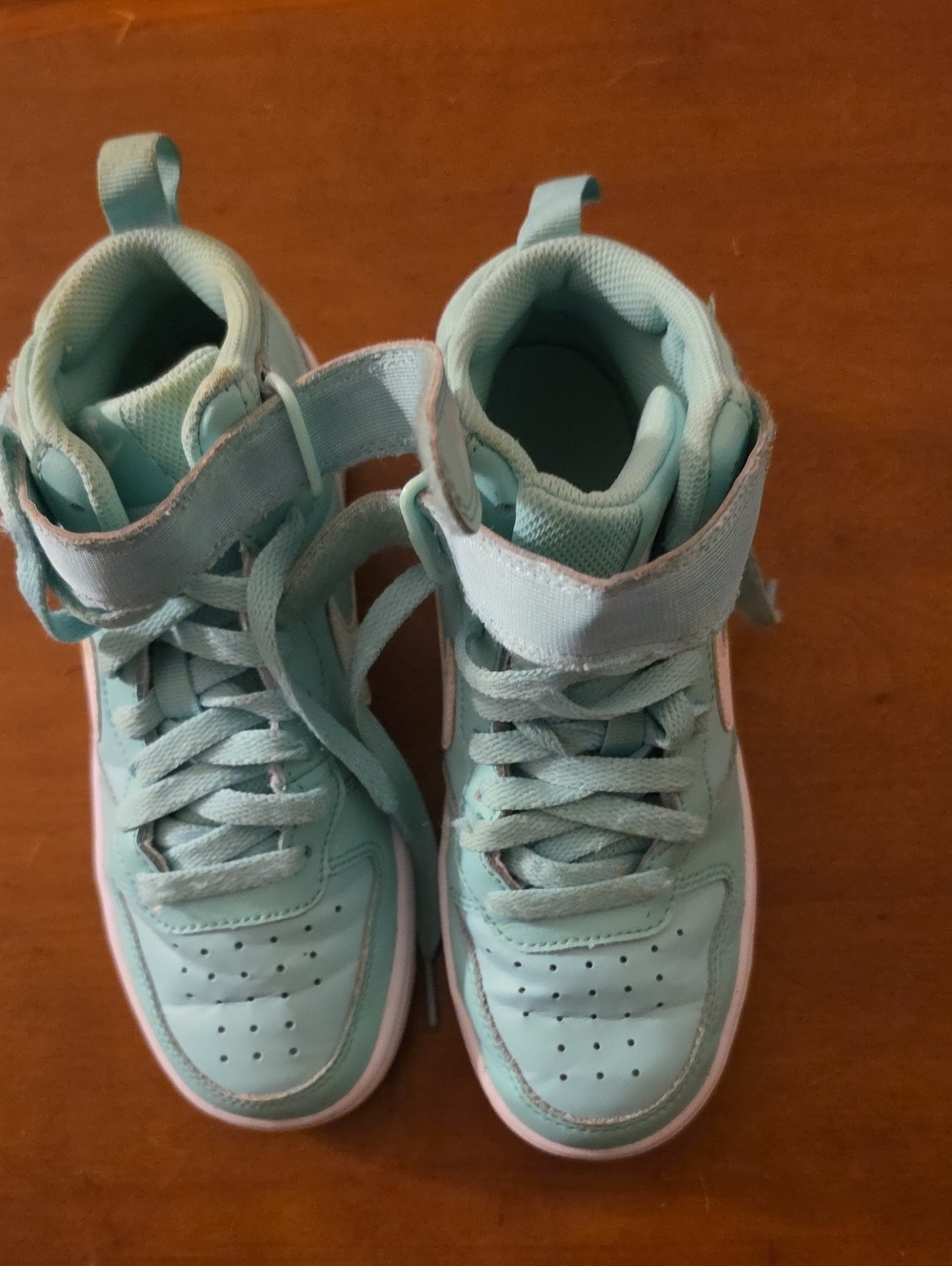 Nike Kids High-Top Sneakers in Aqua Blue Mint